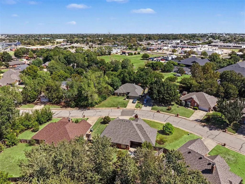 Photo 35 — 501 Copperfield Drive, Edmond, OK 73003