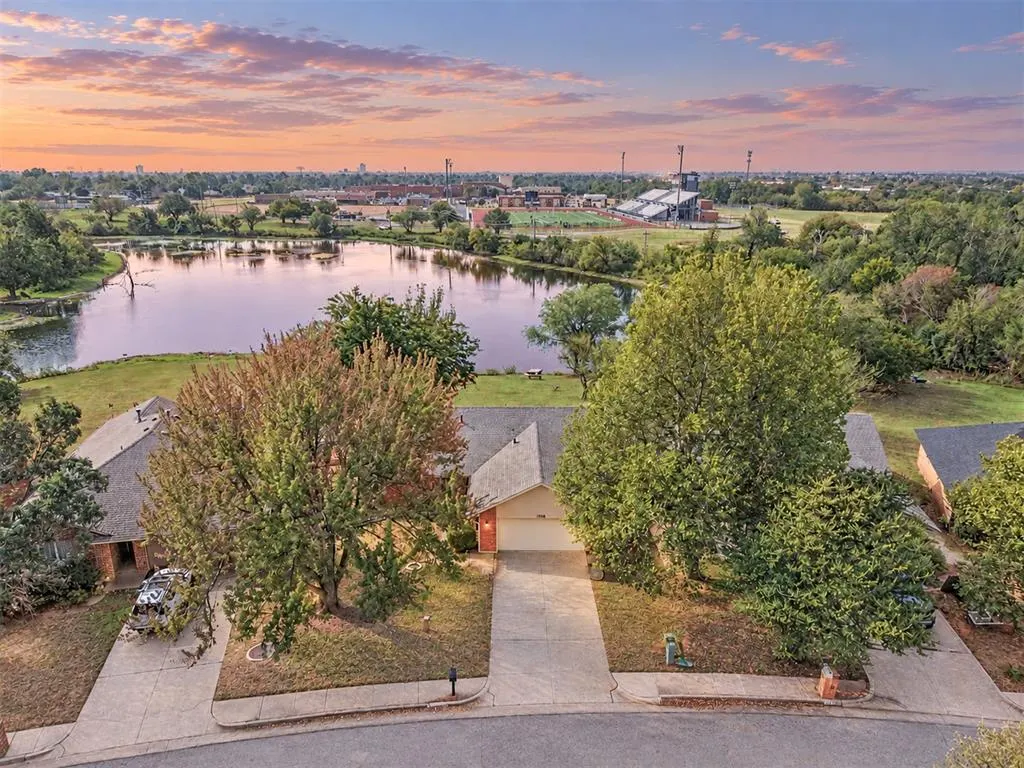 Photo 2 — 1908 Gray Fox Drive, Edmond, OK 73003
