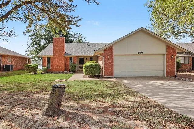 Photo 7 — 1908 Gray Fox Drive, Edmond, OK 73003