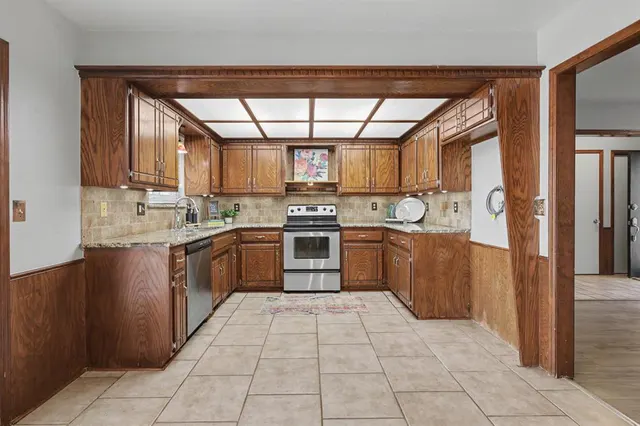 Photo 4 — 1908 Gray Fox Drive, Edmond, OK 73003
