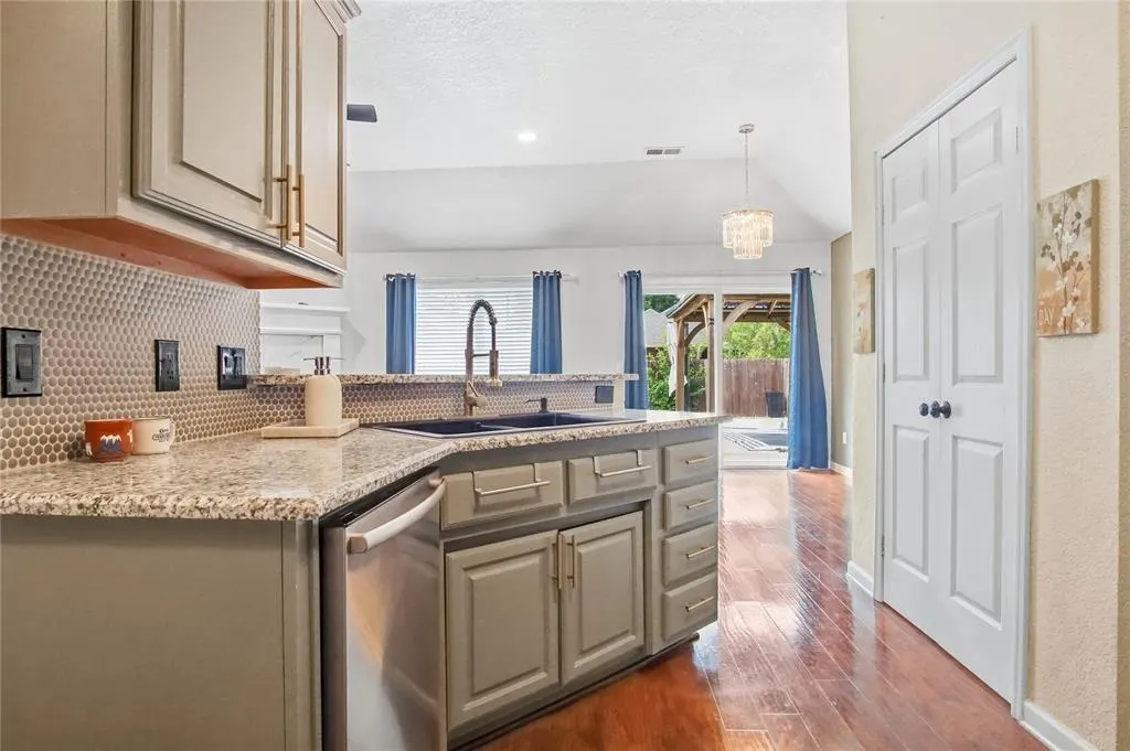 Photo 16 — 1109 Bradford Place, Edmond, OK 73012