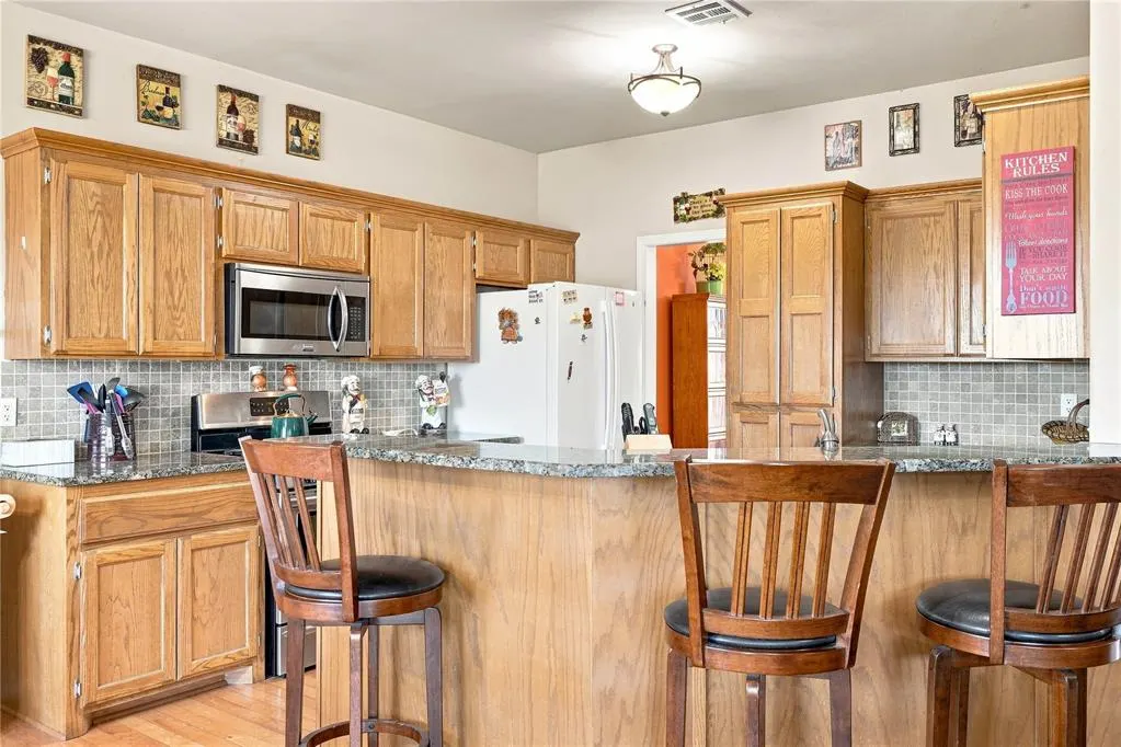 Photo 10 — 102145 N 3710 Road, Castle, OK 74829