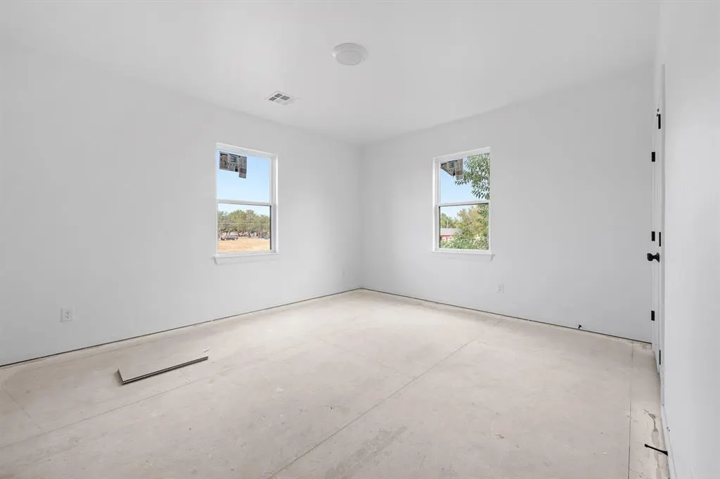 Photo 31 — 820 W 2nd Street, Edmond, OK 73003