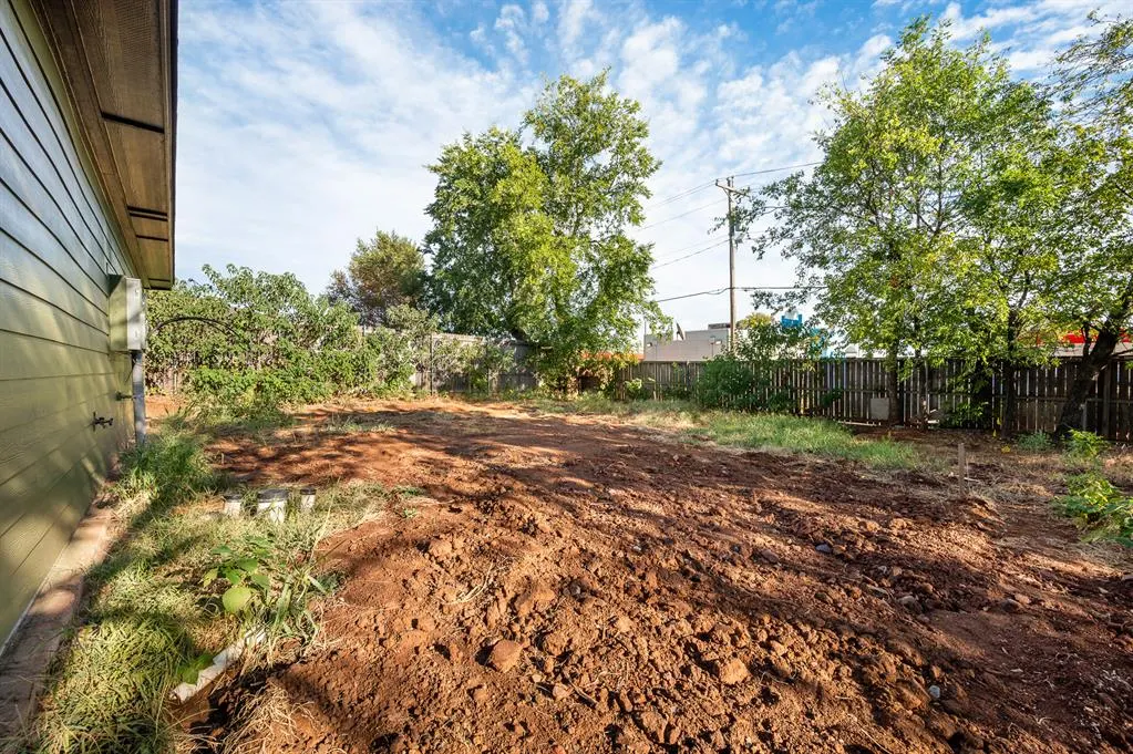 Photo 46 — 820 W 2nd Street, Edmond, OK 73003