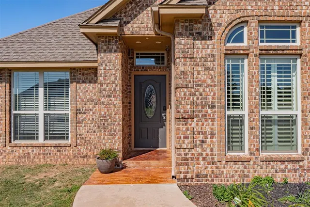 Photo 6 — 501 Cheltenham Trail, Blanchard, OK 73010