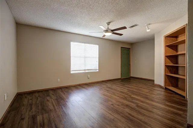 Photo 8 — 416 Belmont Drive, Edmond, OK 73034