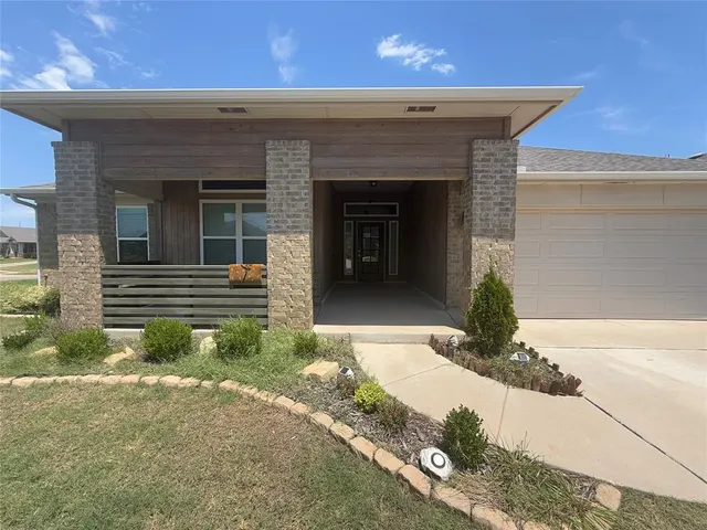 Photo 3 — 18808 Bajo Drive, Edmond, OK 73012