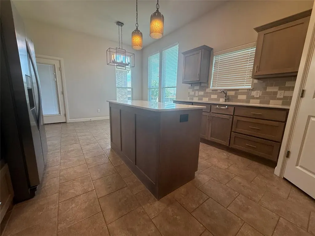 Photo 7 — 18808 Bajo Drive, Edmond, OK 73012