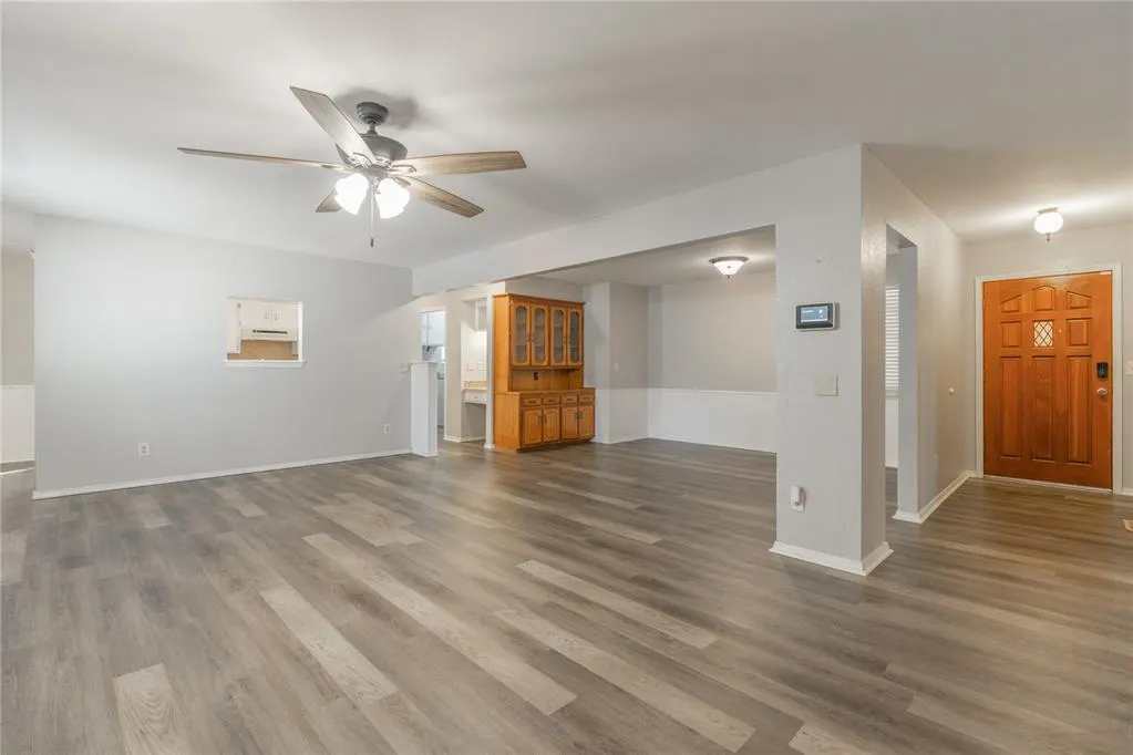 Photo 8 — 1119 W Johnathan Way, Mustang, OK 73064