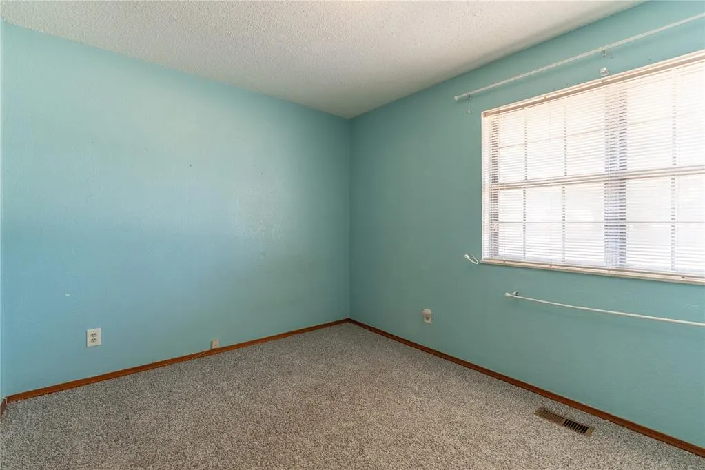 Photo 25 — 1119 W Johnathan Way, Mustang, OK 73064