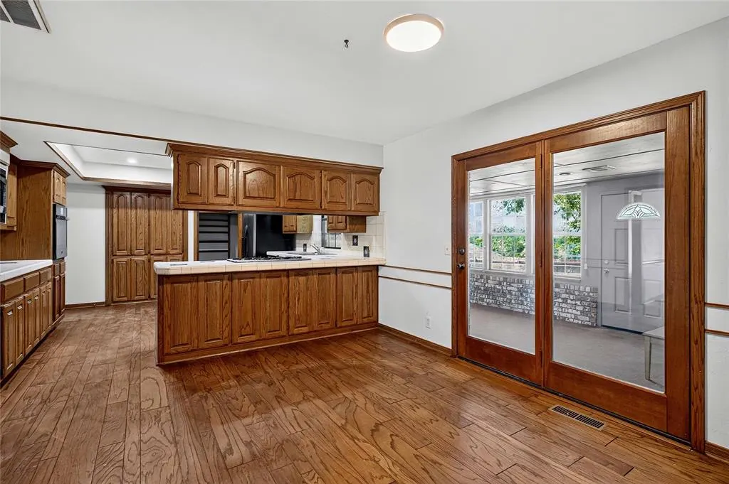Photo 13 — 6 Pebble Creek Road, Norman, OK 73072