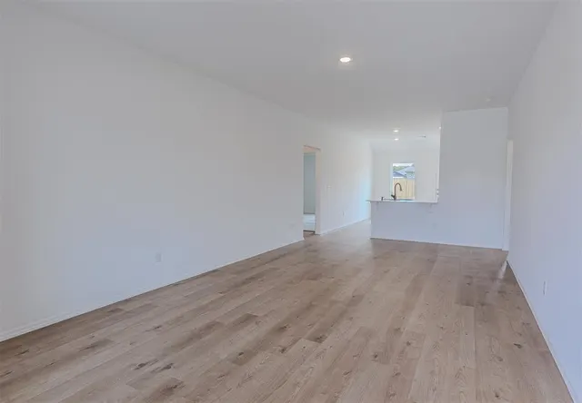 Photo 2 — 700 South Haven Drive, Noble, OK 73068