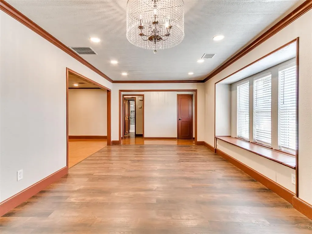 Photo 5 — 11700 Shasta Lane, Oklahoma City, OK 73162