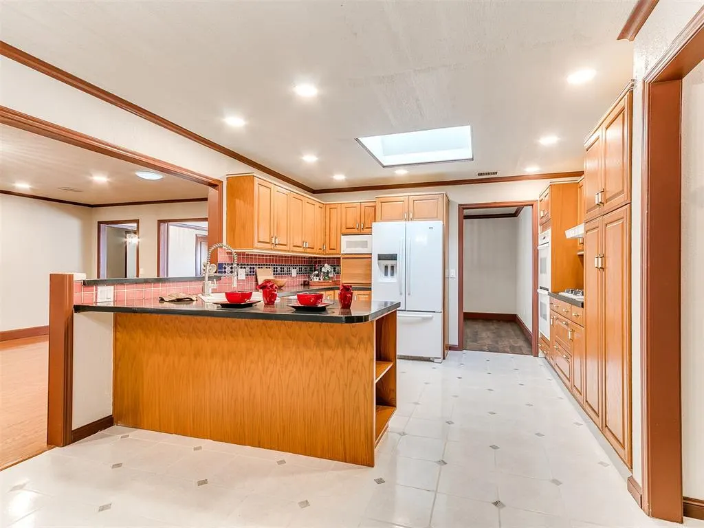 Photo 9 — 11700 Shasta Lane, Oklahoma City, OK 73162