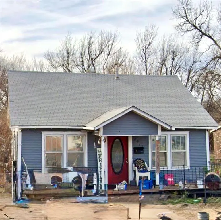 Front exterior — 2012 S 13th Street, Chickasha, OK 73018