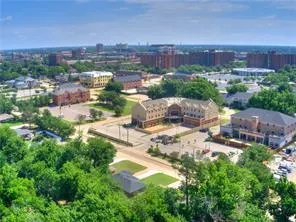 Photo 23 — 1620 Chautauqua Avenue, Norman, OK 73072