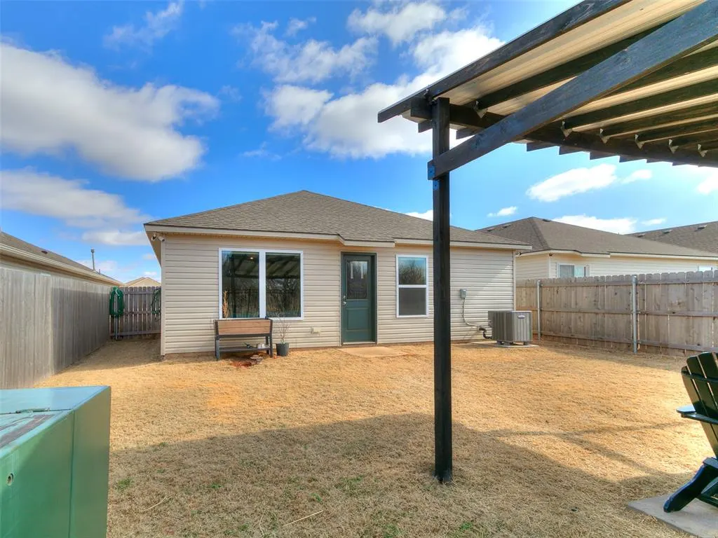 Photo 8 — 11705 Annette Drive, Yukon, OK 73099