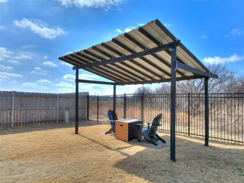 Photo 9 — 11705 Annette Drive, Yukon, OK 73099