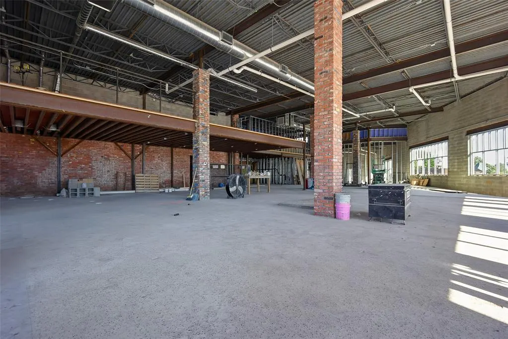 Photo 6 — 2401 N Classen Boulevard, Oklahoma City, OK 73106