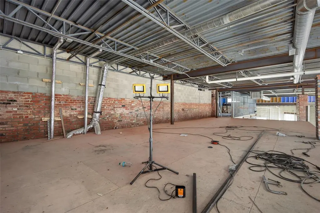 Photo 14 — 2401 N Classen Boulevard, Oklahoma City, OK 73106