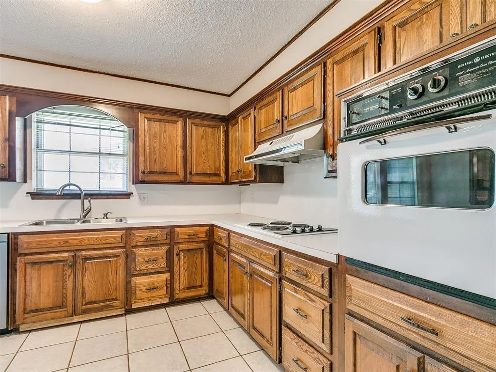 Photo 9 — 2608 Linden Avenue, Norman, OK 73072