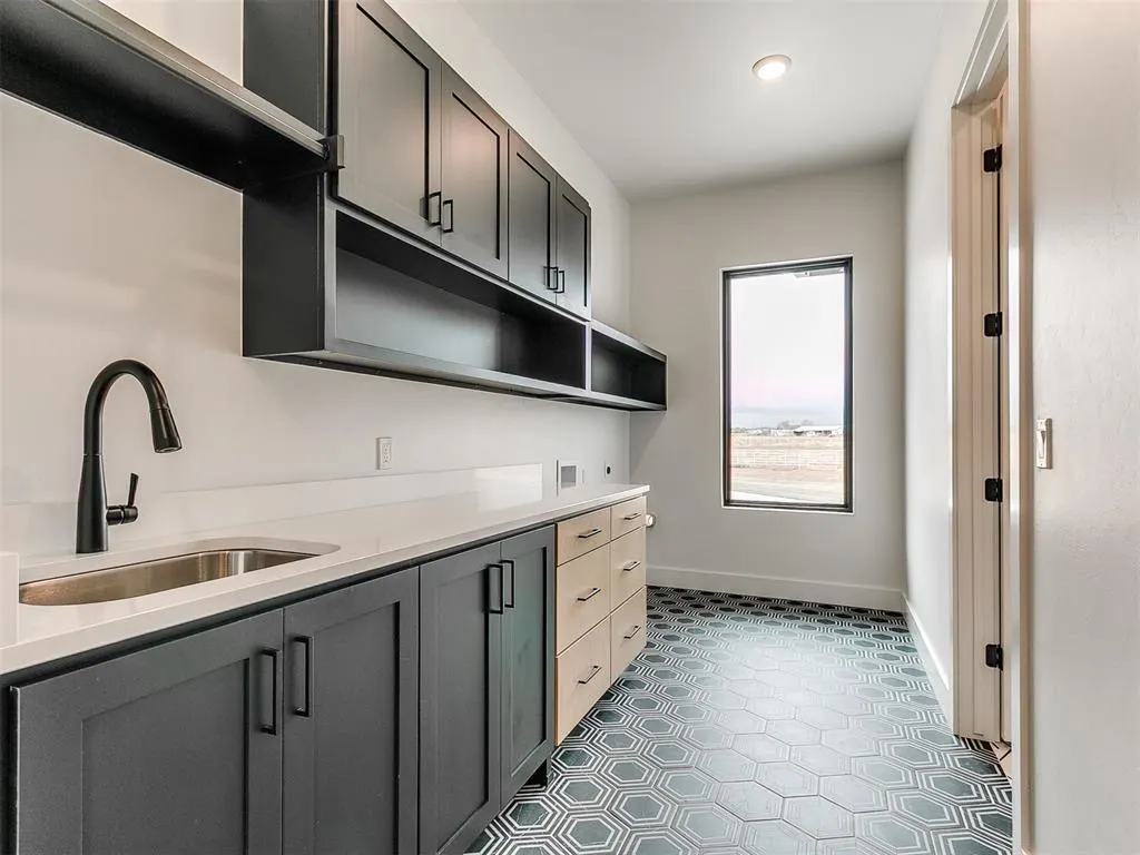 Photo 24 — 13517 Timber Ridge Lakes Boulevard, Yukon, OK 73099