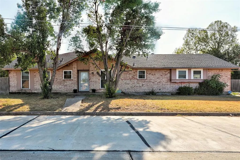 Front exterior — 8801 Oakridge Drive, Midwest City, OK 73110