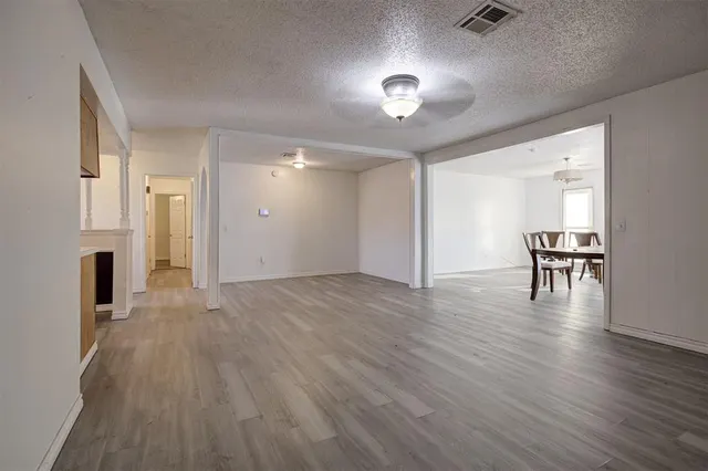 Photo 8 — 8801 Oakridge Drive, Midwest City, OK 73110