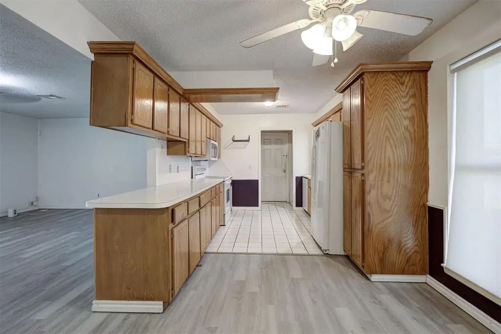 Photo 13 — 8801 Oakridge Drive, Midwest City, OK 73110