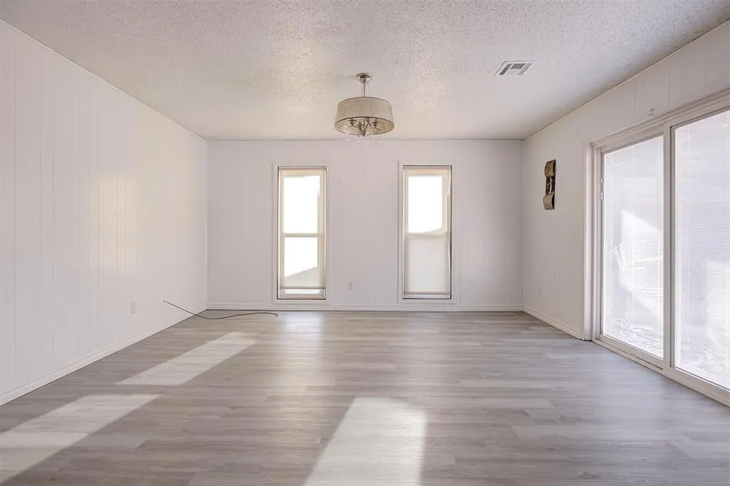 Photo 20 — 8801 Oakridge Drive, Midwest City, OK 73110
