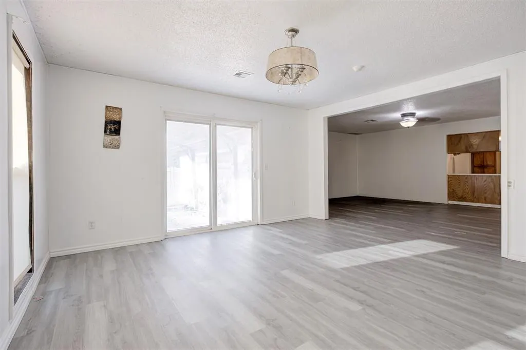 Photo 22 — 8801 Oakridge Drive, Midwest City, OK 73110