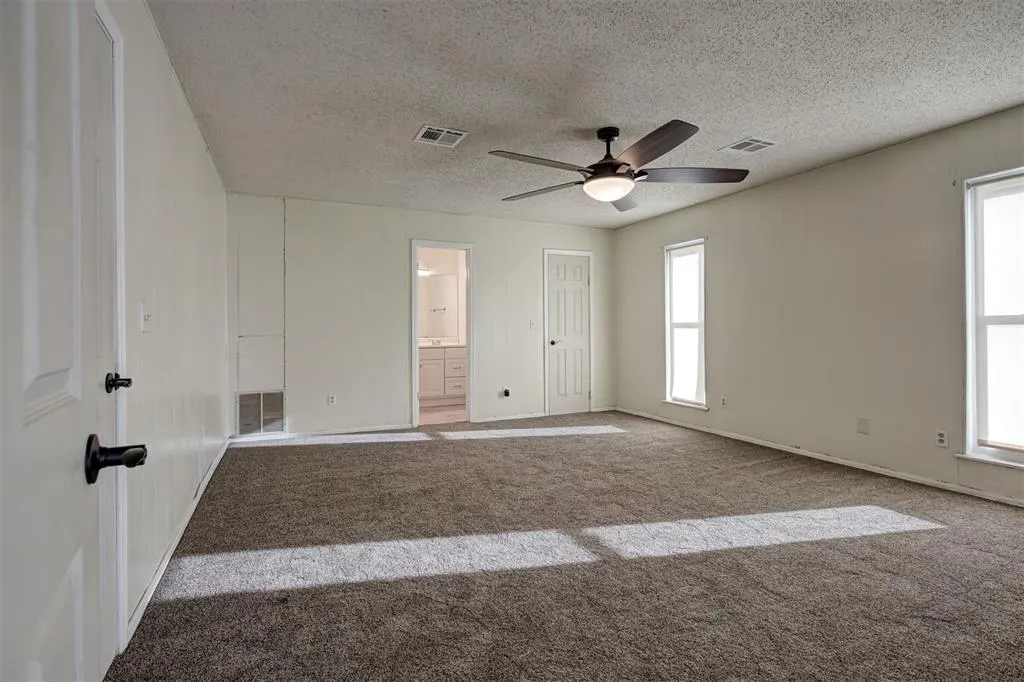 Photo 23 — 8801 Oakridge Drive, Midwest City, OK 73110