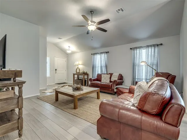 Photo 6 — 19628 Brookville Drive, Edmond, OK 73012