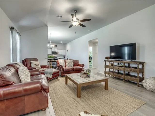 Photo 8 — 19628 Brookville Drive, Edmond, OK 73012