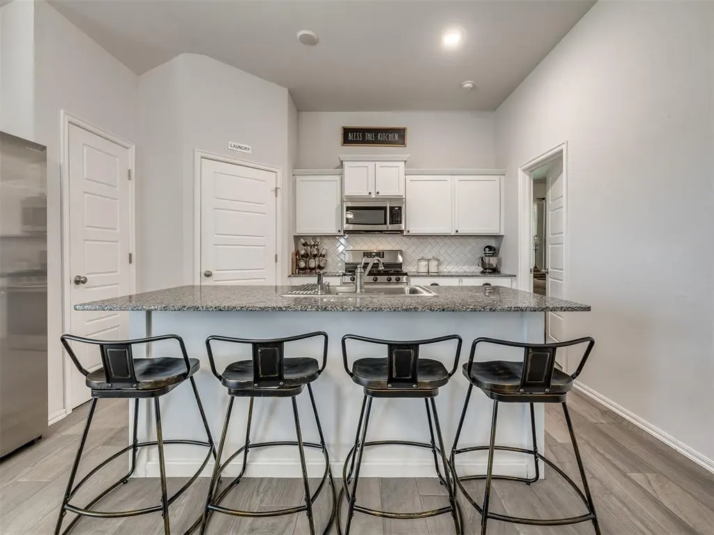 Photo 12 — 19628 Brookville Drive, Edmond, OK 73012