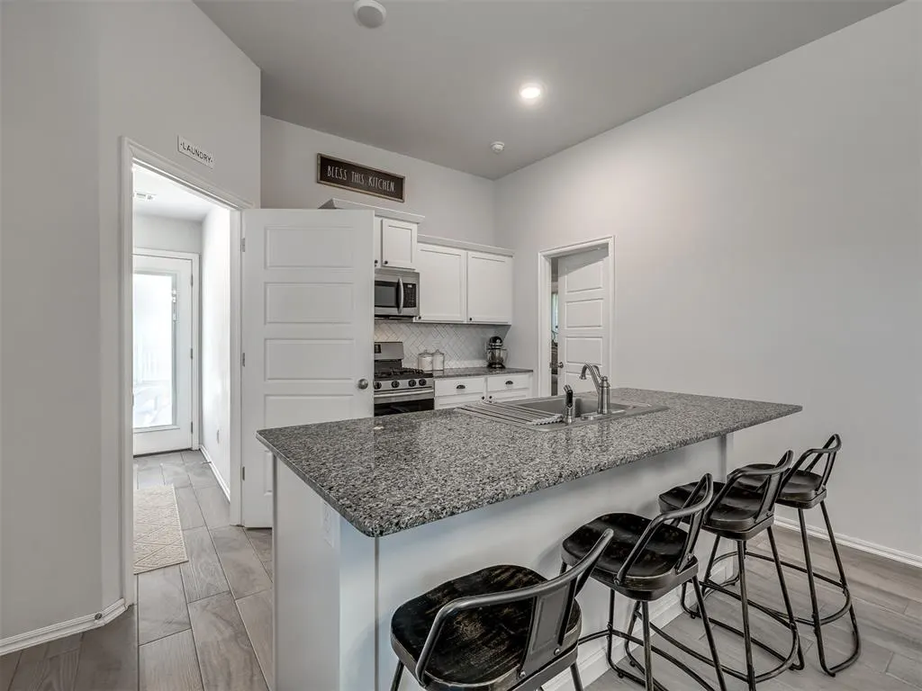 Photo 13 — 19628 Brookville Drive, Edmond, OK 73012