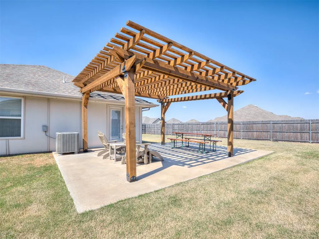 Photo 33 — 19628 Brookville Drive, Edmond, OK 73012