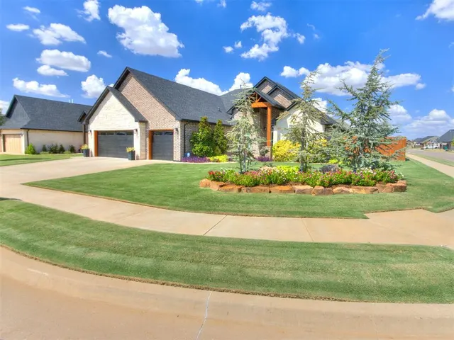 Photo 3 — 9317 NW 82nd Street, Yukon, OK 73099
