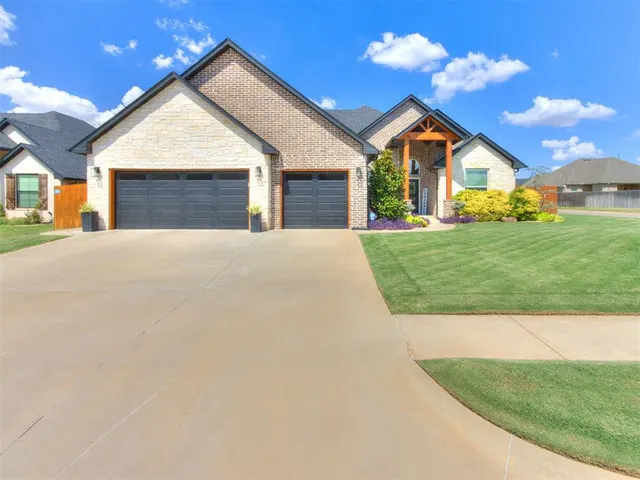 Photo 4 — 9317 NW 82nd Street, Yukon, OK 73099