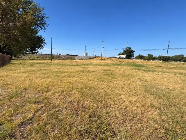 Photo 3 — 2536 W Lindley Avenue, Oklahoma City, OK 73107