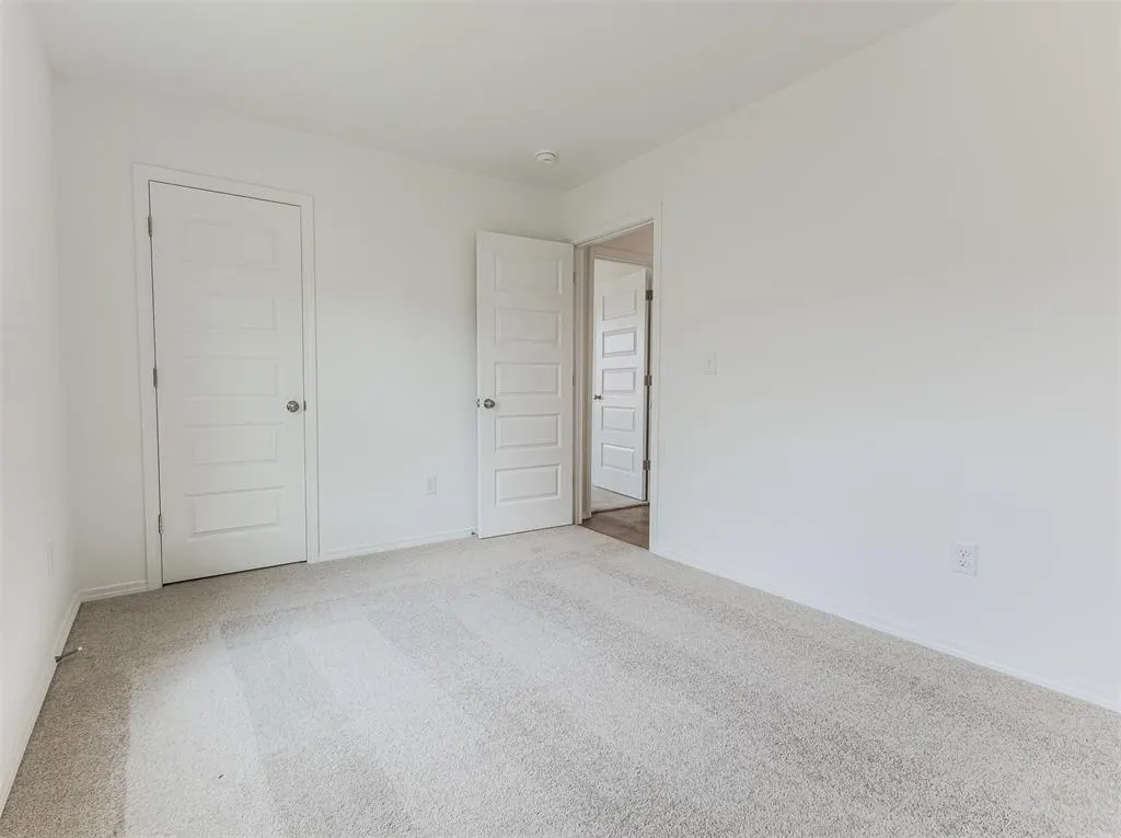 Photo 12 — 4017 Dutch Lane, Mustang, OK 73064