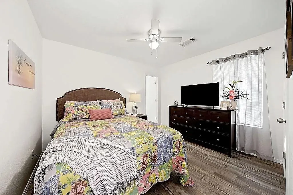 Photo 9 — 920 W Williams Avenue, Sallisaw, OK 74955