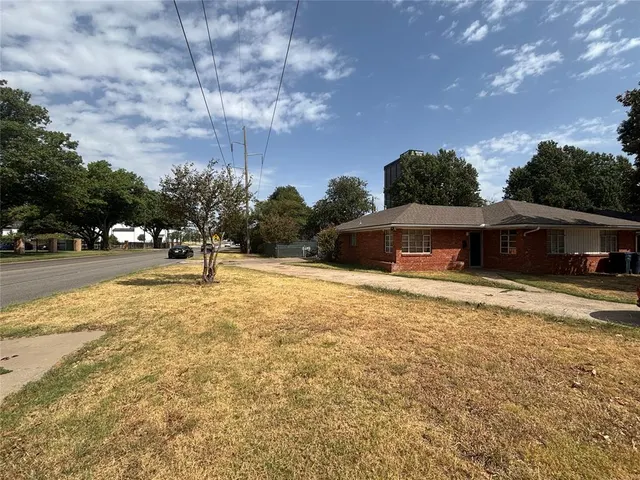 Photo 5 — 2065 NW 48th Street, Oklahoma City, OK 73118