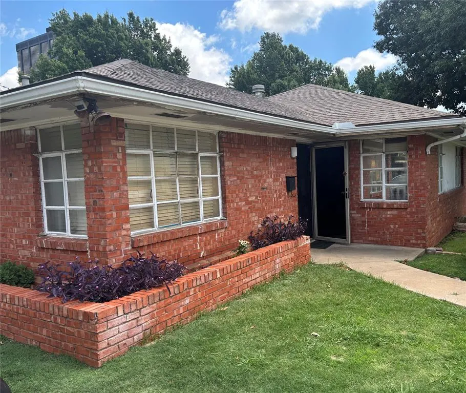 Photo 2 — 2065 NW 48th Street, Oklahoma City, OK 73118