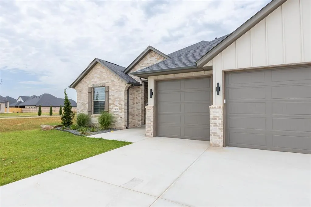 Photo 37 — 16025 Catalonia Place, Oklahoma City, OK 73170