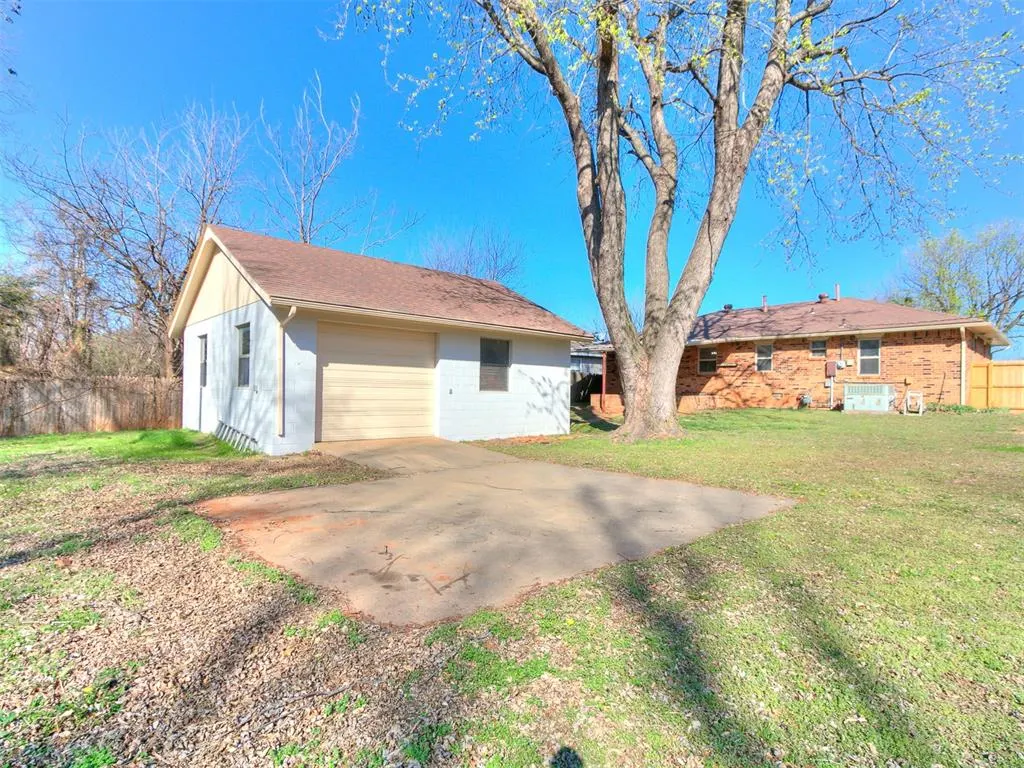 Photo 2 — 4744 SE 18th Street, Del City, OK 73115