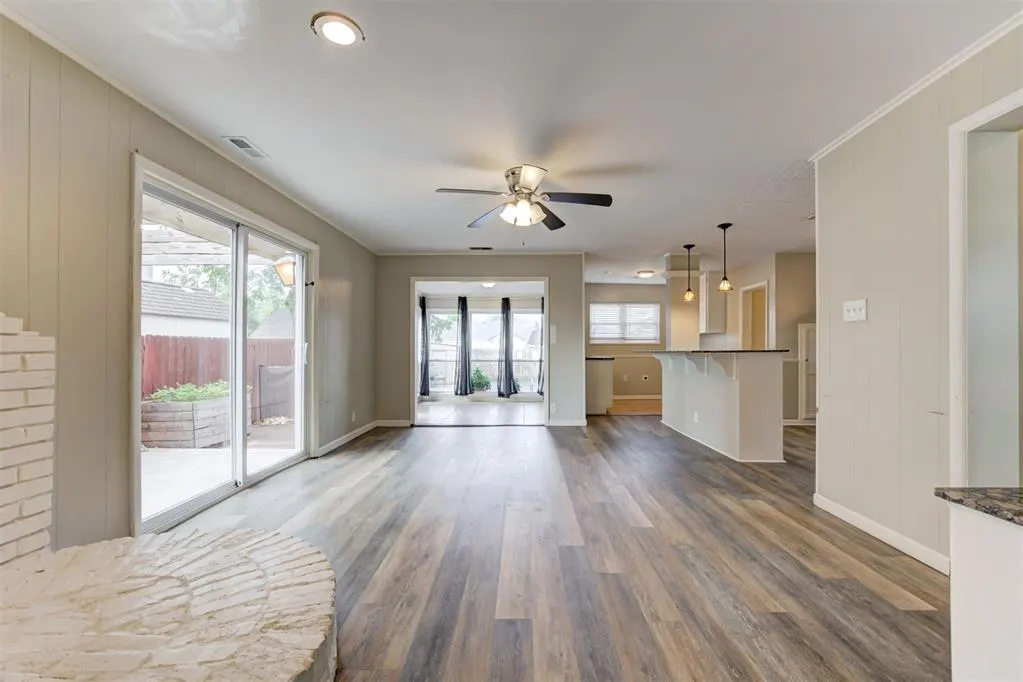 Photo 9 — 405 N Park Place, Guthrie, OK 73044