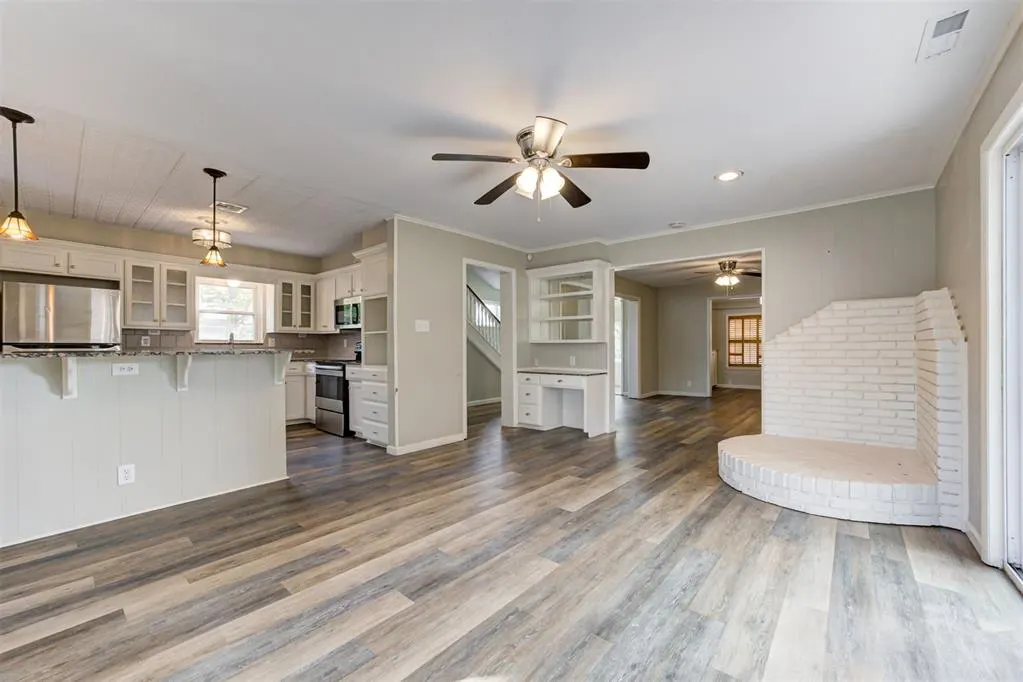 Photo 11 — 405 N Park Place, Guthrie, OK 73044