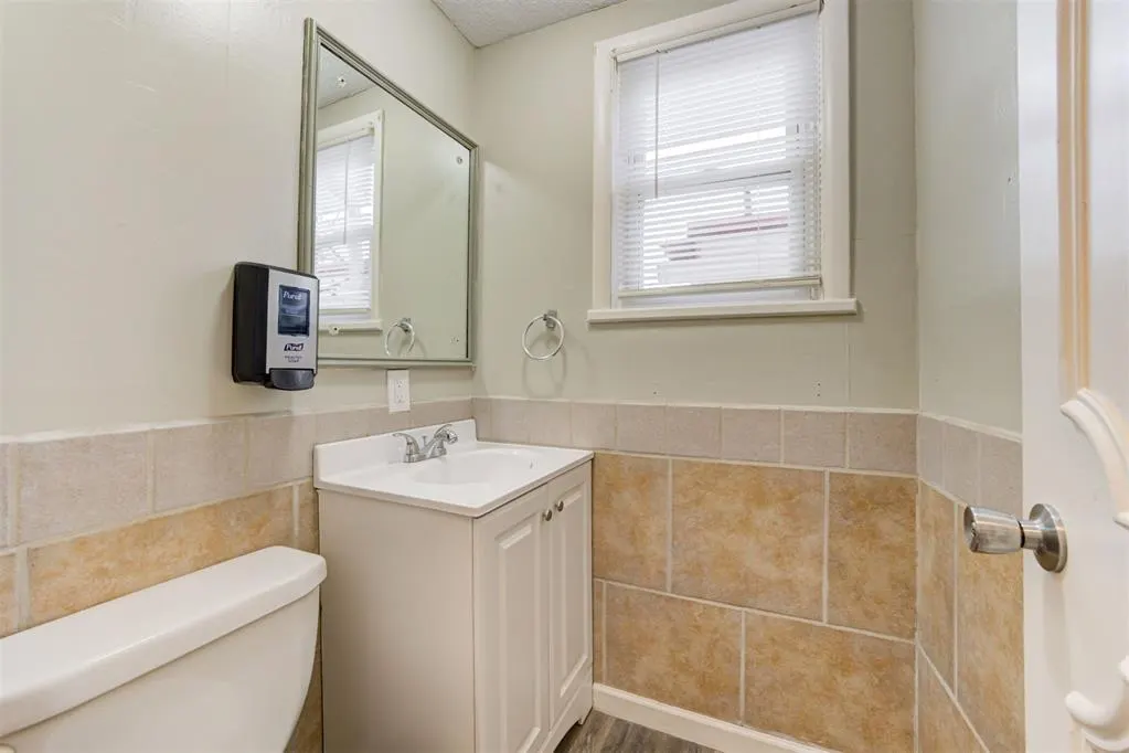Photo 17 — 405 N Park Place, Guthrie, OK 73044