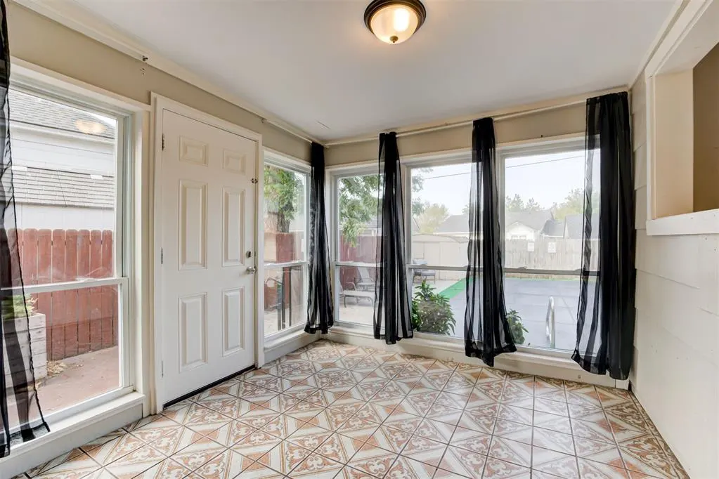 Photo 32 — 405 N Park Place, Guthrie, OK 73044